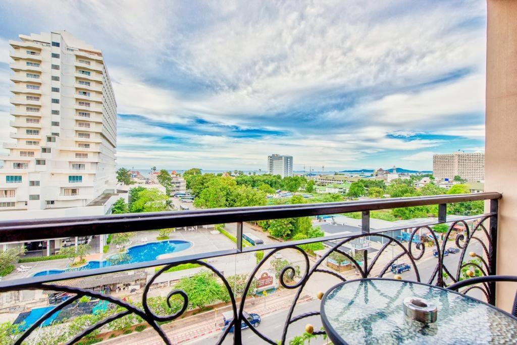 Atlantis Condo Resort Jomtien Tlh Eksteriør billede